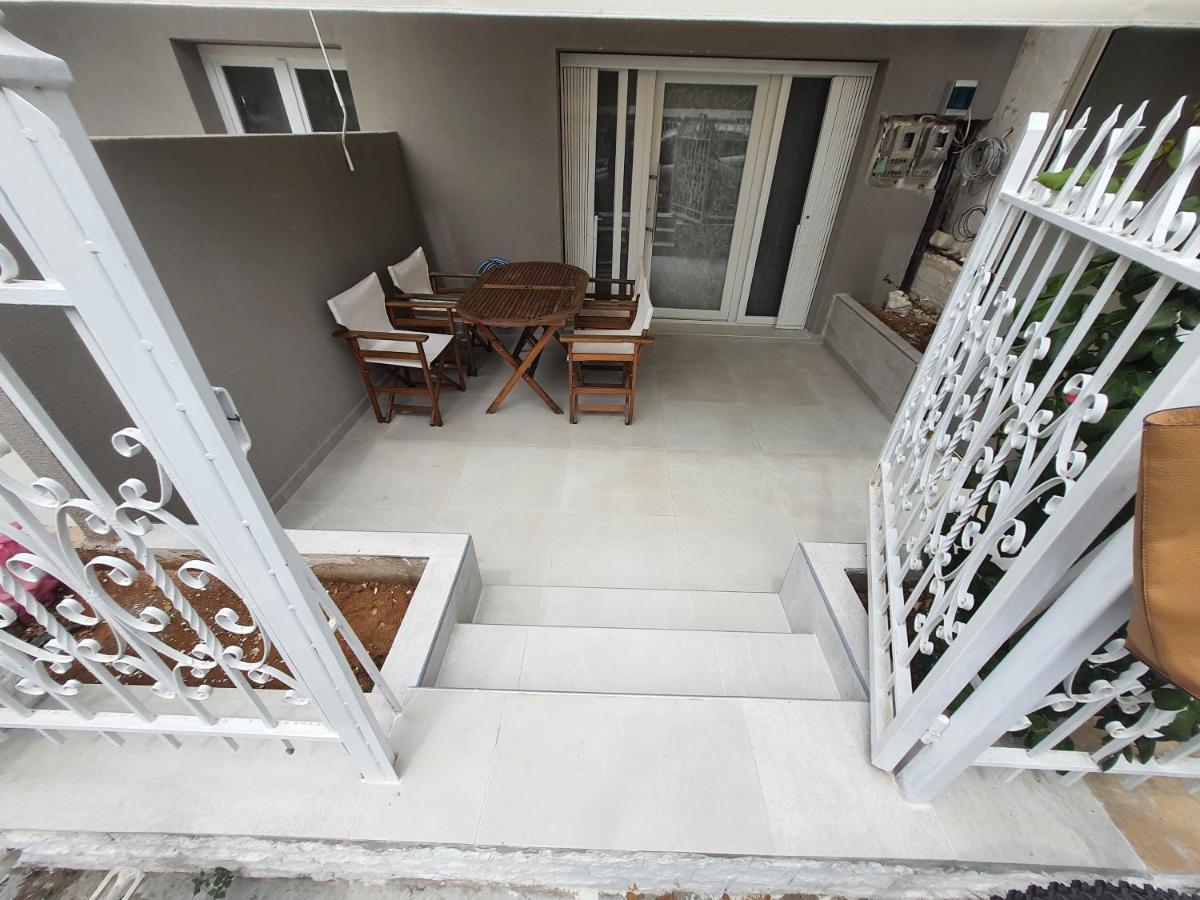 New Apartment ,50M From The Sea At Nea Irakleia. Екстериор снимка